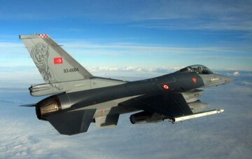 Турецька влада заарештувала 70 військових льотчиків