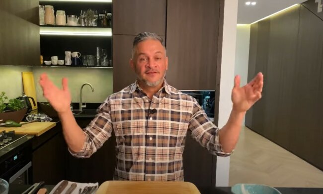 Справді особливий смак: "Мастер Шеф" Хіменес-Браво дав рецепт грибної юшки з овочами