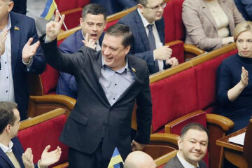 роман иванисов