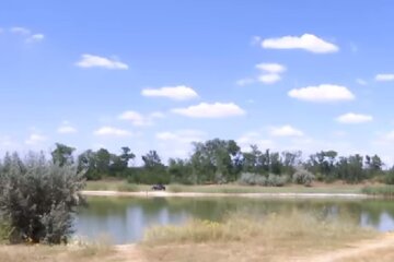 В лагере под Днепром оборвалась жизнь ребенка, кадры: "Не умел плавать, но вожатые пустили..."