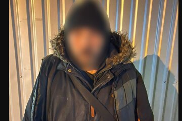 У Харківській області чоловік вкрав прапор