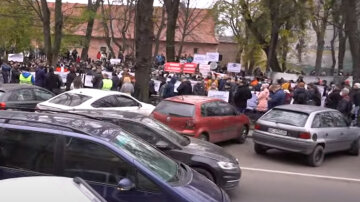 Мэры украинских городов взбунтовались против ужесточения карантина: где выходной день будет обычным