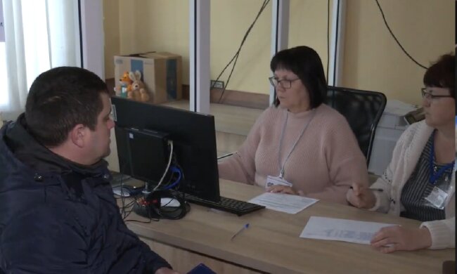 Безкоштовні продукти для ВПО та пенсіонерів у Кіровоградській області