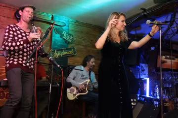 Під їх музику не встоїш: GrozovSka Band кличе на свій концерт