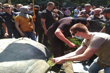 Жуков, снос