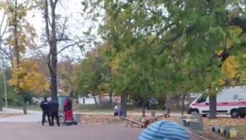 В Одесі на дитячому майданчику знайшли тіло: відео від очевидців