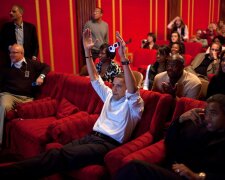President-Barack-Obama-celebrated-touchdown-while-watching-2009