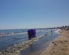 Небезпечна вода зриває курортний сезон в Одесі: які пляжі під забороною