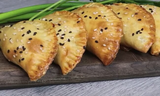 Чебуреки в духовке рецепт