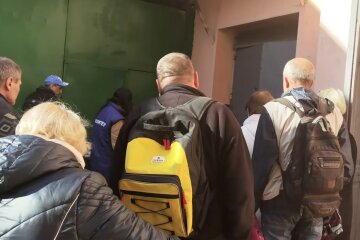 Безкоштовні продукти для ВПО та пенсіонерів у Дніпропетровській області
