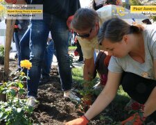 Фонд Ріната Ахметова проводить безпрецедентний національний проєкт «Тиждень Мирних»
