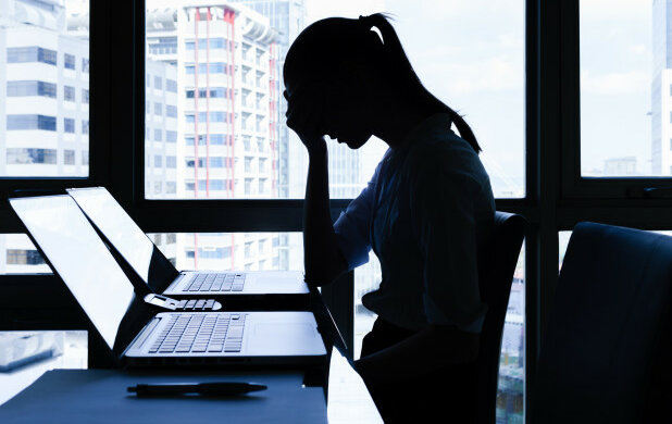 Facebook соцсети ноутбук компьютер интернет