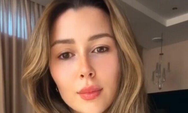 Анна Заворотнюк