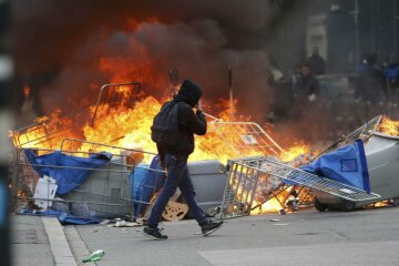 протесты Франция