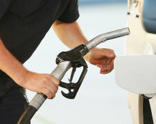 Водителей хотят пересадить на бензин из газа: когда это произойдет