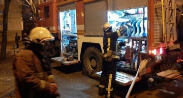 НП сталася в багатоповерхівці Харкова, кадри: евакуювали 15 осіб