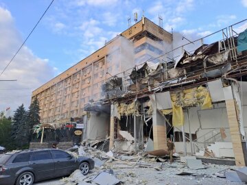 Окупанти вдарили ракетами по Краматорську: десятки людей загинули та поранені