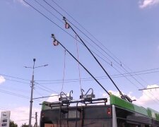 "Це стане нормою": харківські тролейбуси стоять через "зайвих" пасажирів