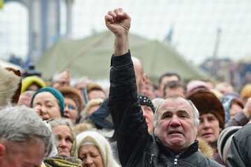 Arrest Warrant Issued For Former Ukrainian Leader As Square Becomes Shrine To Dead