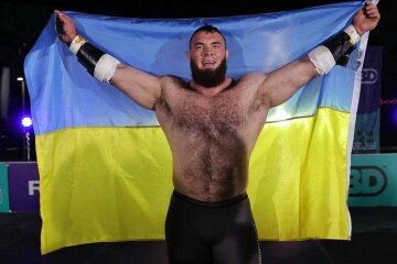 Алексей Новиков стал самым сильным человеком планеты в 24 года: "Это победа для вас, мои любимые украинцы"