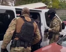 "Кулаком в лицо": в Одессе неадекват устроил дебош и избил полицейского, подробности