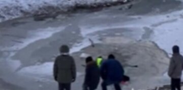 Беда случилась с мужчиной на водоеме в Киеве, фото: "тело нашли в 30 метрах от..."
