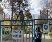 У "ковідній" лікарні Одеси пацієнтам доводиться відкачувати медсестер: що відбувається