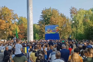 У Харкові з розмахом відзначають День міста, кадри: відкрито найвищий в Європі флагшток і не тільки