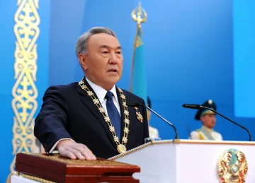 8722-6-nursultan_nazarbaev_pri_ru