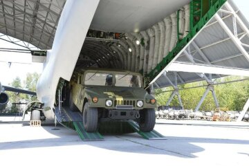 Новый Ан-178 прошел испытания техникой (фото)