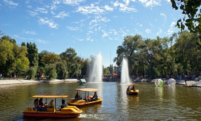 Всіх звільнять: у Дніпрі вирішили закрити відразу два парка, в чому причина