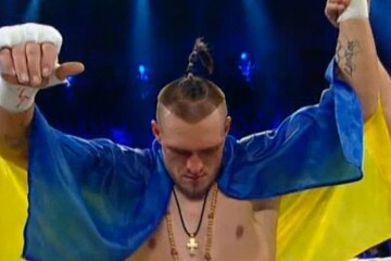 Названа дата боя Усика с Хуком