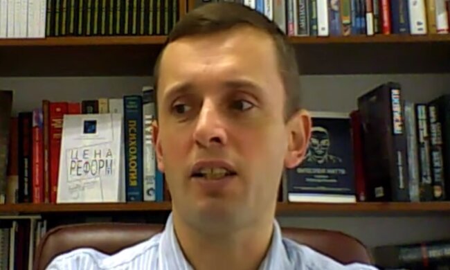 Бортник пояснив, чому в Україні погіршилась ситуація з вірусом: "Крадуть, дерибанять і..."