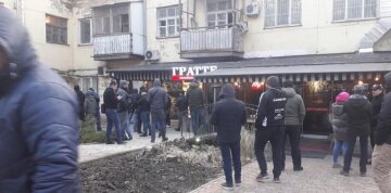 В Одессе титушки  устроили разборки в кафе, фото: "хозяин не расчитался"