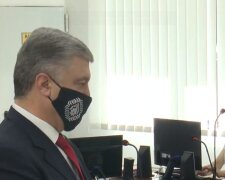 Истощенного Порошенко допрашивают по сдаче Крыма и госизмене, кадры из суда: "Я делал все..."