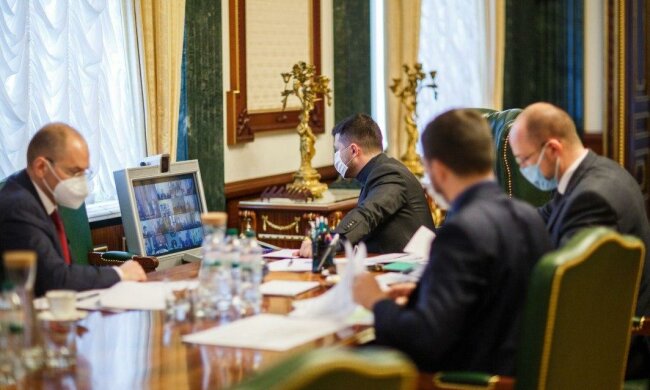 У Зеленського проговорилися про введення надзвичайного стану в Україні: «Станом на зараз...»
