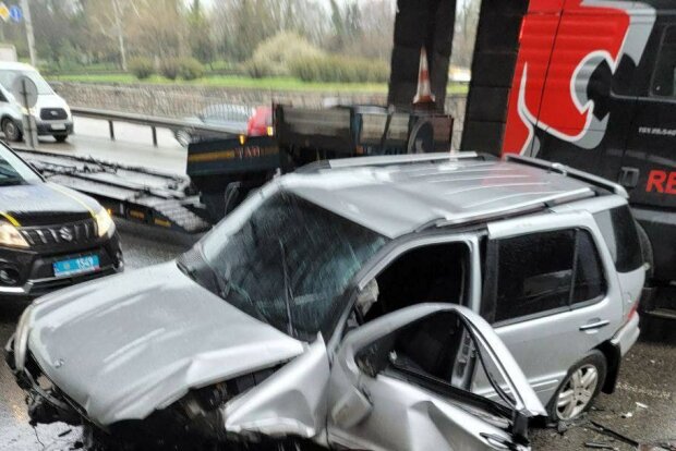 SsY6OboqB4V8izENHxZjhfnaWzv3q9K5HpUkEk7g