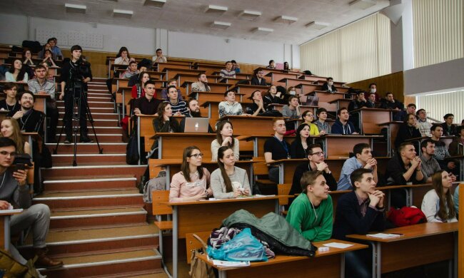 Скандал з виставкою студента в Києві: “Виставив своє провокаційне творіння”