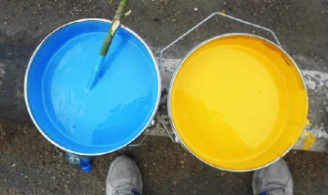 blue-yellow-paint