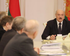 Ситуация в Беларуси на пределе, против Лукашенко пошло ближайшее окружение: "Дожмите усатого!"