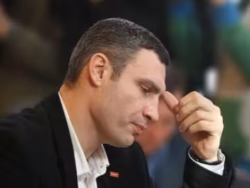 Слідчі влаштували встряску Кличку: “змусили з’явитися…”, подробиці