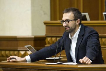 "Доведеться шукати справжню роботу": Лещенко поскаржився на зарплату в "Укрзалізниці"