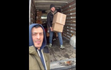 Иван Лисовой и Георгий Зантарая доставили гуманитарную помощь в опасный район Киевщины