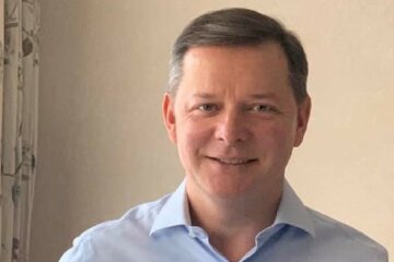 Сияющий от счастья молодой отец Ляшко показал Ростика: «пусть богатырь растет здоровеньким»