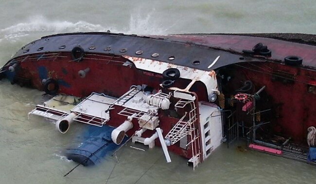Нова біда трапилася з танкером "Делфі", Чорне море знову страждає: подробиці