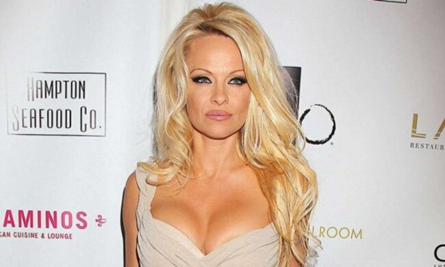 Памела Андерсон