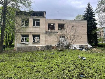 доброполье донецкая область война обстрел разрушенный дом