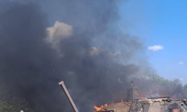 Росіяни завдали нових ракетних та авіаударів, є жертви та поранені: моторошні кадри наслідків