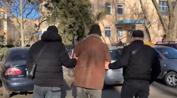 Видав поліції іншу версію: на Одещині горе-батько забив сина дерев'яною палицею