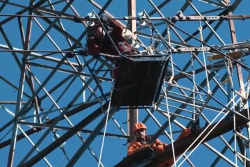 Графики отключения света в Полтавской области на 26 февраля